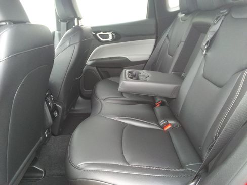 New 2026 Jeep Compass Limited AWD/4WD image 12