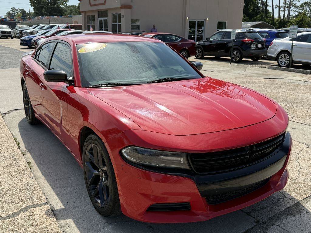 Used 2019 Dodge Charger SXT w/ Plus Group RWD image 3