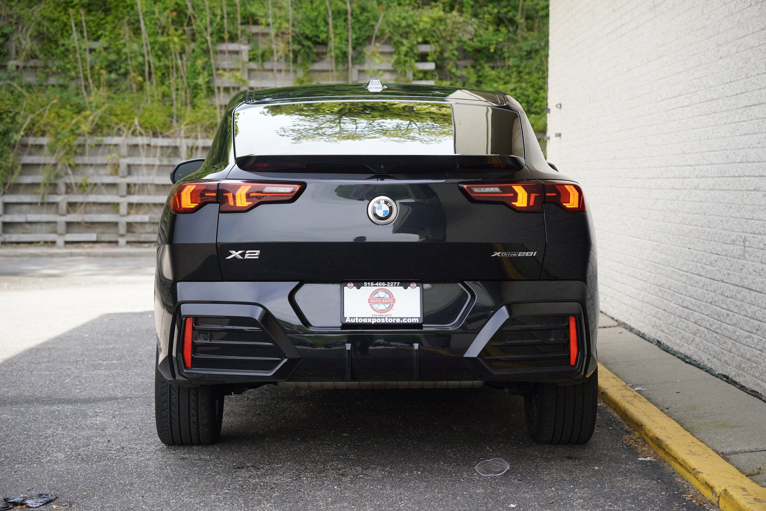 Used 2025 BMW X2 xDrive28i AWD/4WD image 6