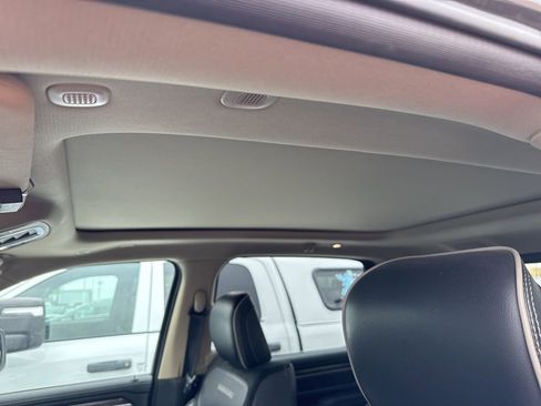 Used 2019 RAM 1500 Laramie image 16