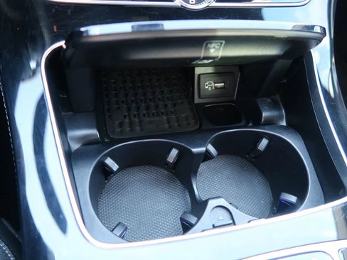 Used 2017 Mercedes-Benz E 300 image 43