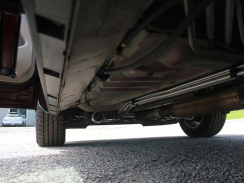 Used 2018 Ford Explorer XLT w/ Equipment Group 202A image 51