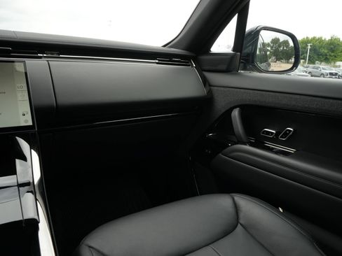 Used 2024 Land Rover Range Rover Sport Dynamic SE AWD/4WD image 9