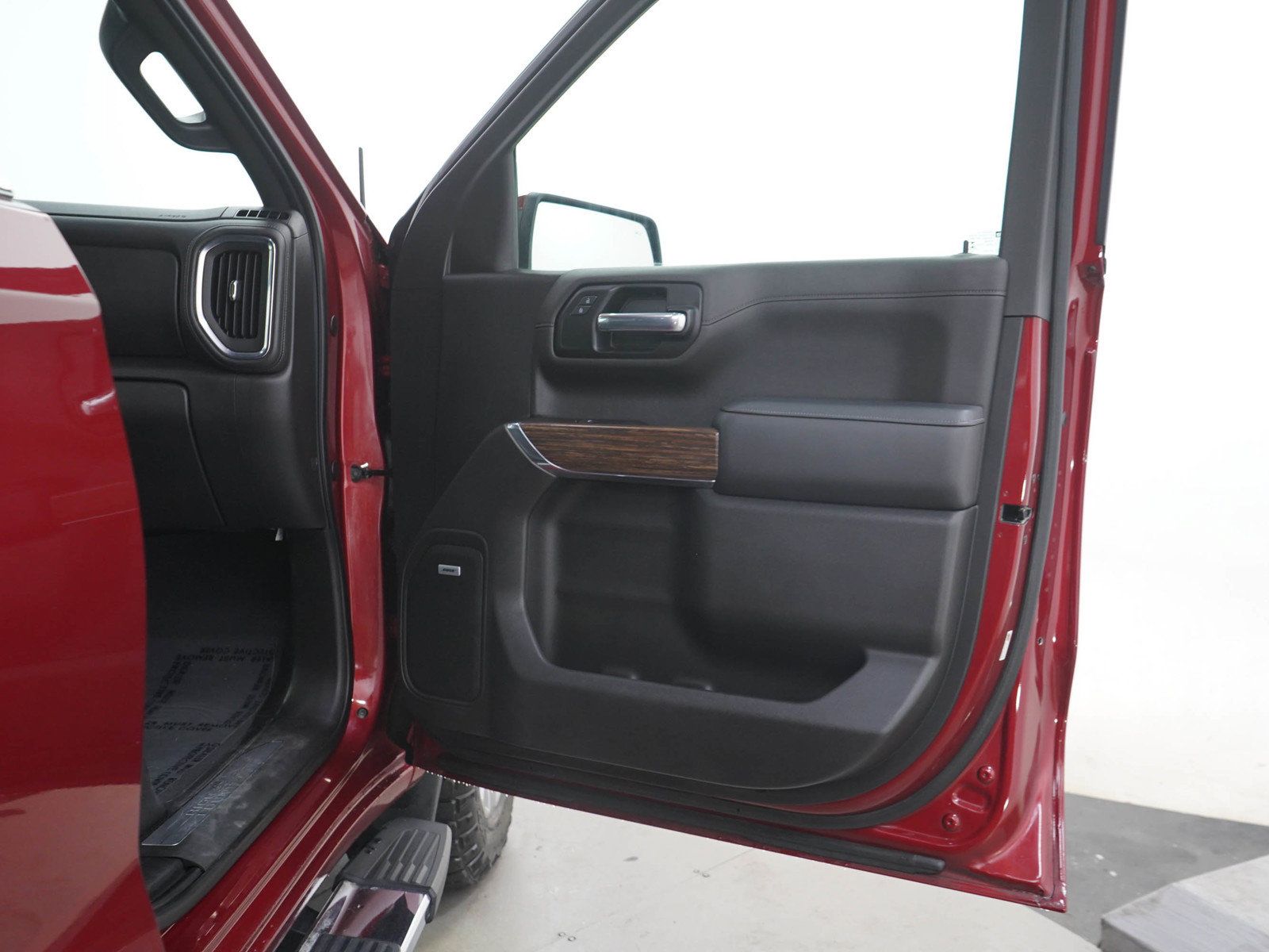 Used 2019 Chevrolet Silverado 1500 High Country w/ Z71 Off-Road Package AWD/4WD image 11