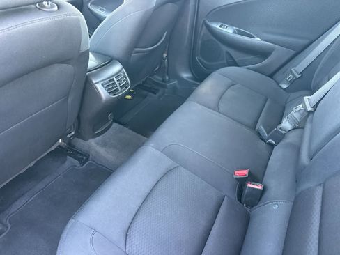 Used 2025 Chevrolet Malibu LT FWD image 5