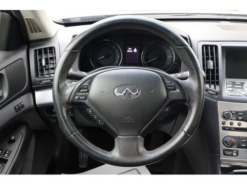 Used 2013 INFINITI G37 x Sedan w/ Premium Pkg AWD/4WD image 9