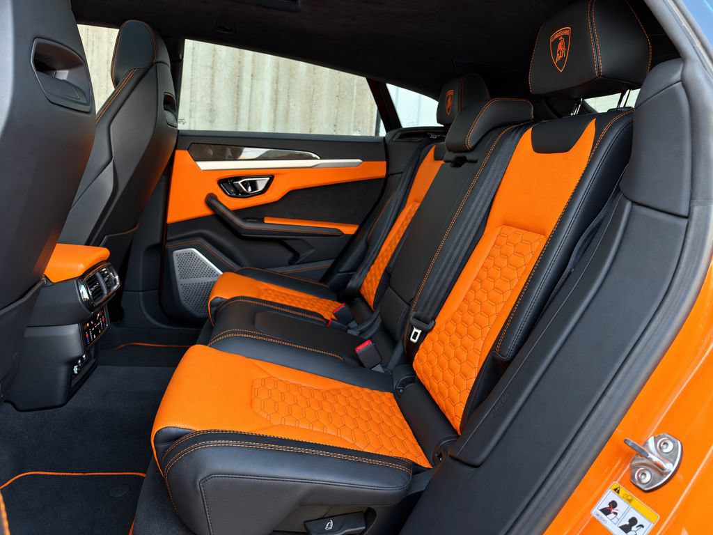Used 2021 Lamborghini Urus AWD/4WD image 19