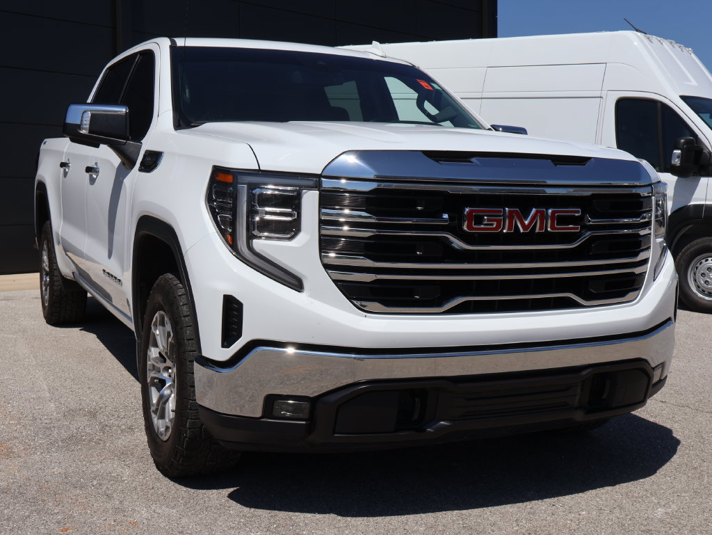 Used 2024 GMC Sierra 1500 SLT AWD/4WD image 6