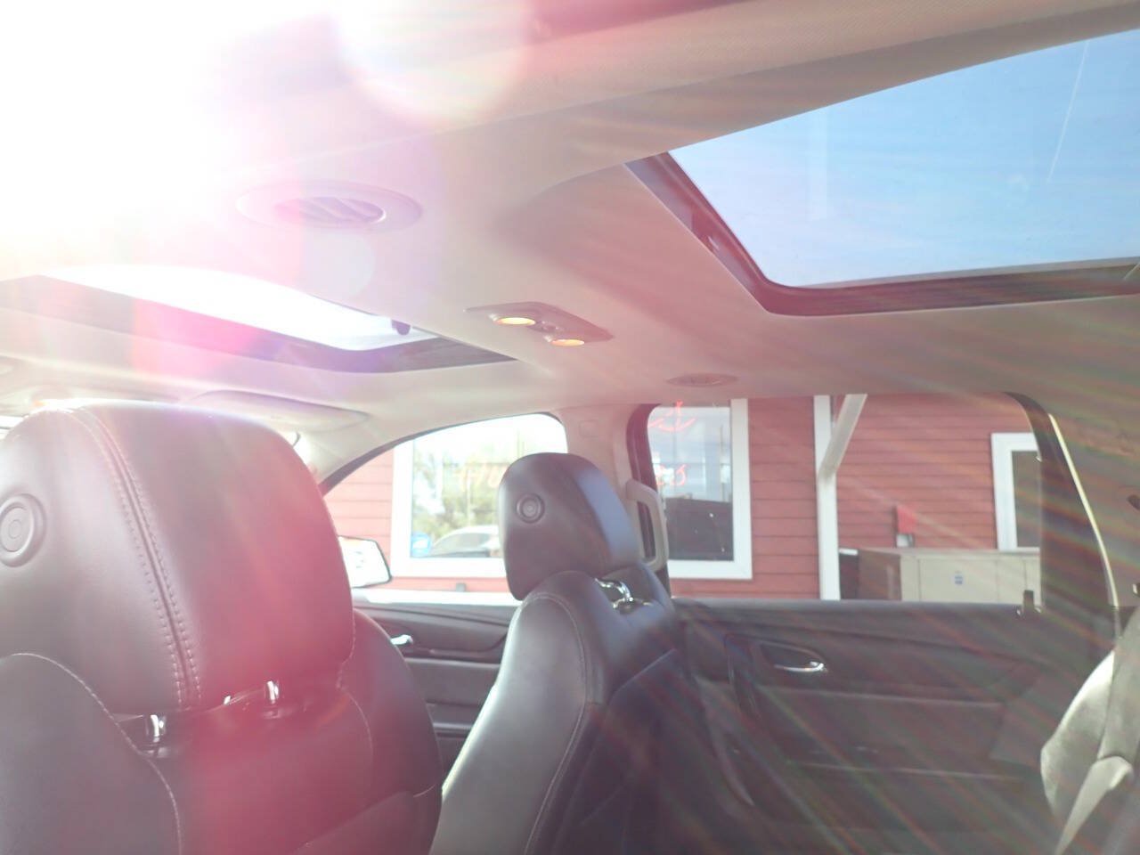 Used 2017 Chevrolet Traverse LT AWD/4WD image 9