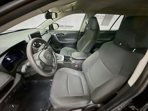 Used 2024 Toyota RAV4 LE image 20