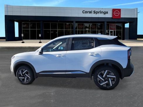 New 2026 Nissan Kicks SV w/ SV Premium Package FWD image 2
