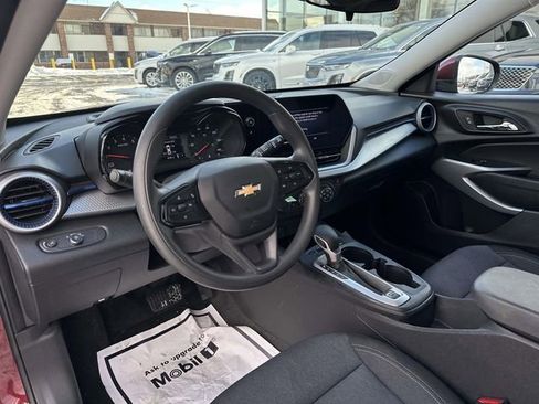 Used 2024 Chevrolet Trax LS w/ LS Convenience Package image 43