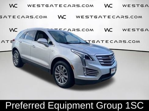 Used 2017 Cadillac XT5 Luxury w/ Driver Awareness Package FWD image 2