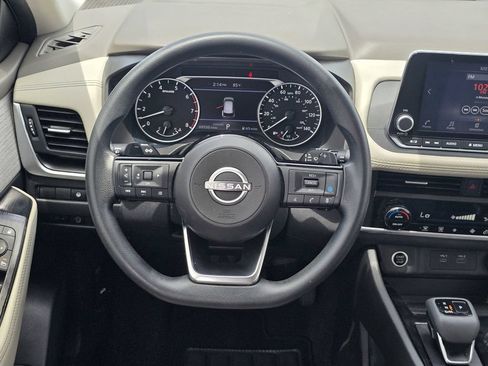 Used 2023 Nissan Rogue SV FWD image 15
