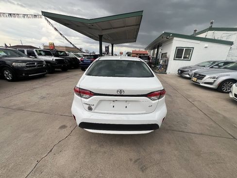 Used 2022 Toyota Corolla LE FWD image 4