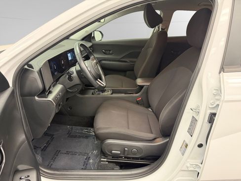 Used 2024 Hyundai Kona SEL AWD/4WD image 9