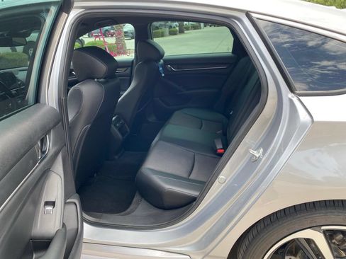 Used 2021 Honda Accord Sport image 9