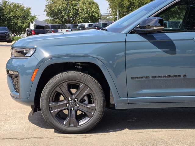 New 2027 Jeep Grand Cherokee Limited AWD/4WD image 6