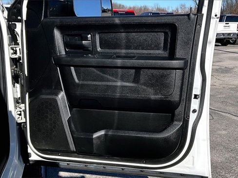 Used 2017 RAM 2500 Tradesman w/ Chrome Appearance Group image 29