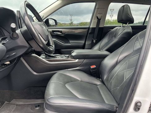 Used 2023 Toyota Highlander Platinum AWD/4WD image 17
