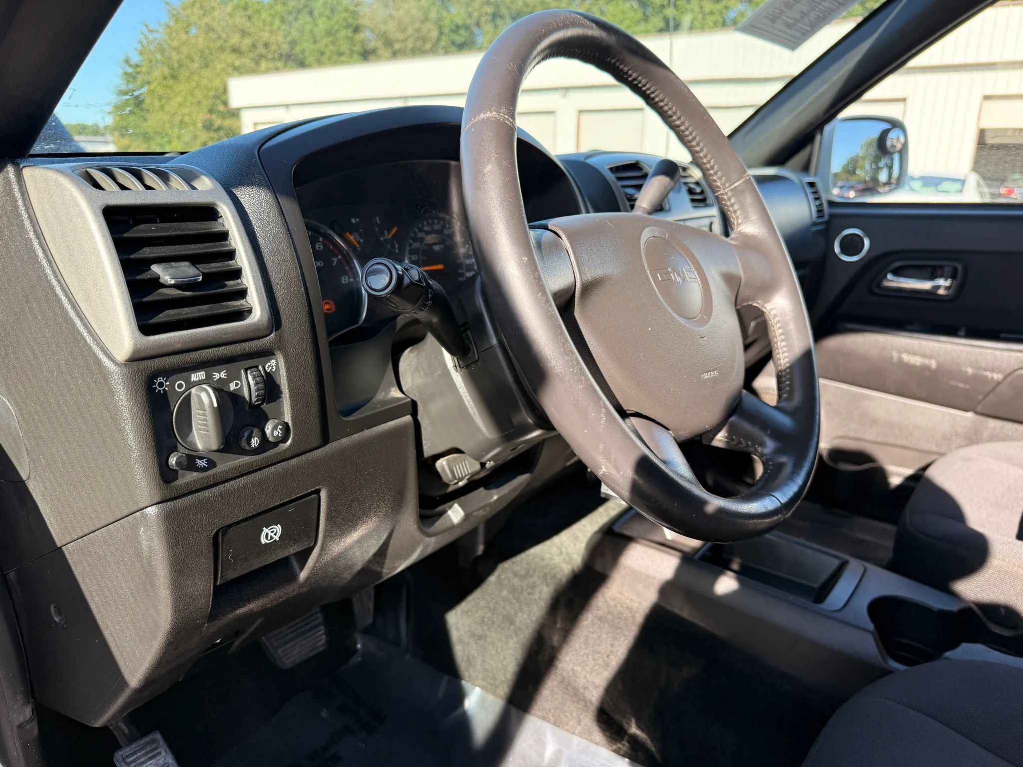 Used 2011 GMC Canyon SLE AWD/4WD image 17