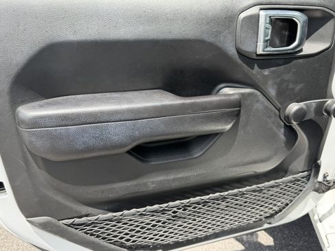 Used 2023 Jeep Wrangler Unlimited Sport AWD/4WD image 11