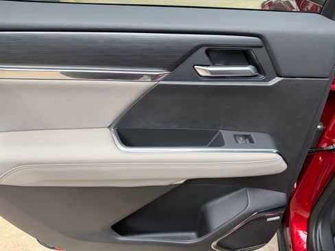 New 2026 GMC Acadia Elevation w/ Elevation Premium Package AWD/4WD image 9