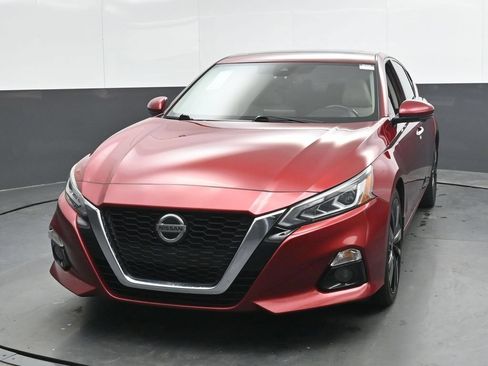 Used 2019 Nissan Altima 2.5 Platinum AWD/4WD image 6