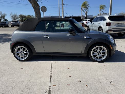 Used 2009 MINI Cooper S image 3