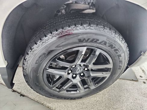 Used 2024 Chevrolet Silverado 1500 RST AWD/4WD image 35