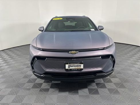 New 2026 Chevrolet Equinox EV LT image 9