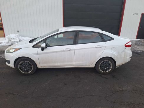 Used 2015 Ford Fiesta S image 5