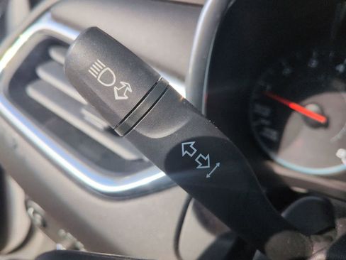 Used 2018 Chevrolet Equinox LT image 25