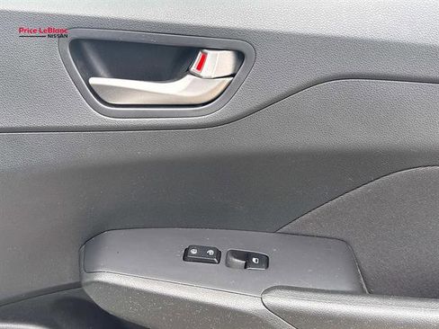 Used 2021 Hyundai Accent SEL w/ Cargo Package FWD image 14