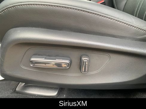 Used 2025 Honda HR-V EX-L image 12