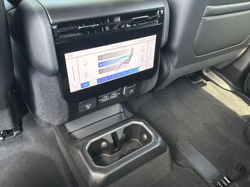 New 2026 Jeep Grand Wagoneer L Summit w/ Premium Group III AWD/4WD image 28