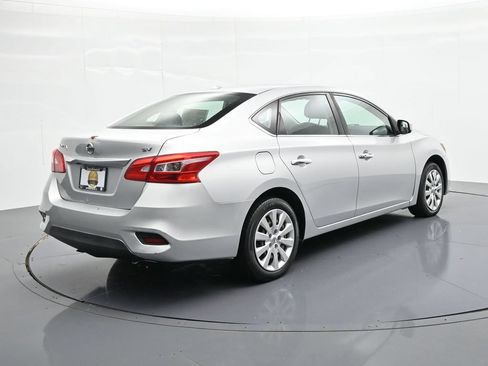 Used 2017 Nissan Sentra SV FWD image 6