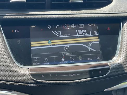 Used 2017 Cadillac XT5 Luxury w/ Driver Awareness Package FWD image 12