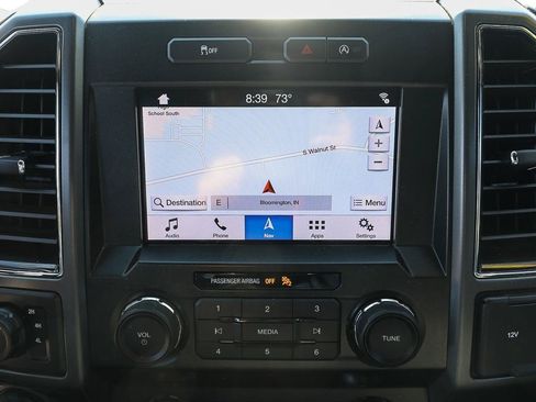 Used 2019 Ford F150 XLT w/ Equipment Group 302A Luxury AWD/4WD image 17