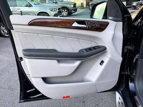 Used 2014 Mercedes-Benz GL 350 BlueTEC 4MATIC image 22