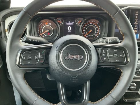 Used 2024 Jeep Wrangler Sport S image 19