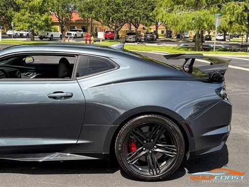 Used 2019 Chevrolet Camaro ZL1 RWD image 40