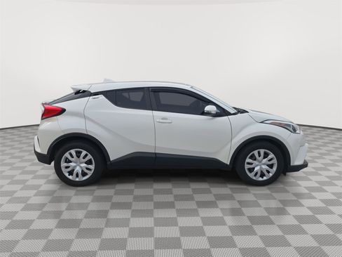 Used 2019 Toyota C-HR LE FWD image 8