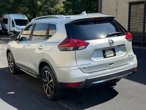 Used 2017 Nissan Rogue SL w/ SL Premium Package AWD/4WD image 8