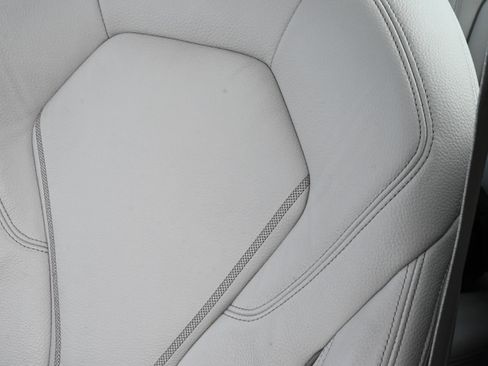 Used 2023 BMW 530i xDrive w/ Premium Package image 13