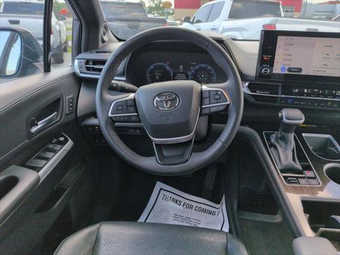 Certified 2025 Toyota Sienna Limited AWD/4WD image 13