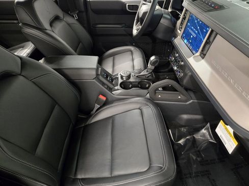 New 2026 Ford Bronco Outer Banks AWD/4WD image 13
