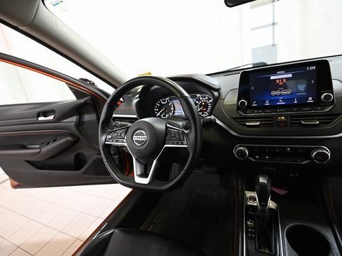 Used 2020 Nissan Altima 2.5 SR w/ Premium Package image 27