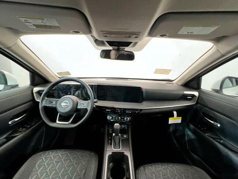 New 2025 Nissan Kicks SV w/ Charging Package image 9