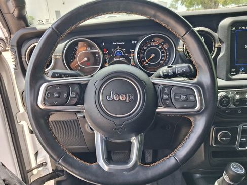 Used 2021 Jeep Wrangler Unlimited Sahara AWD/4WD image 21